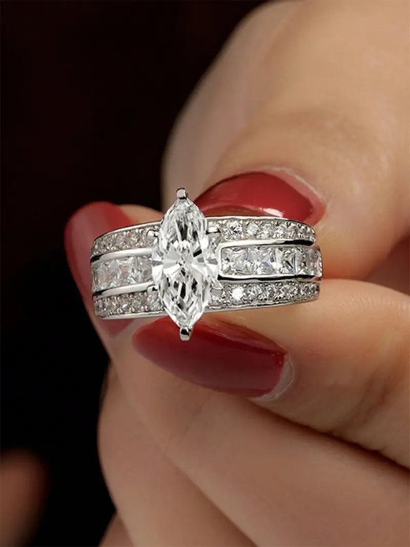 Fashion Artificial Crystal Decorated Ring, Wedding Engagement Party Accessories for Women, Trendy Accessories for Party and Daily Life